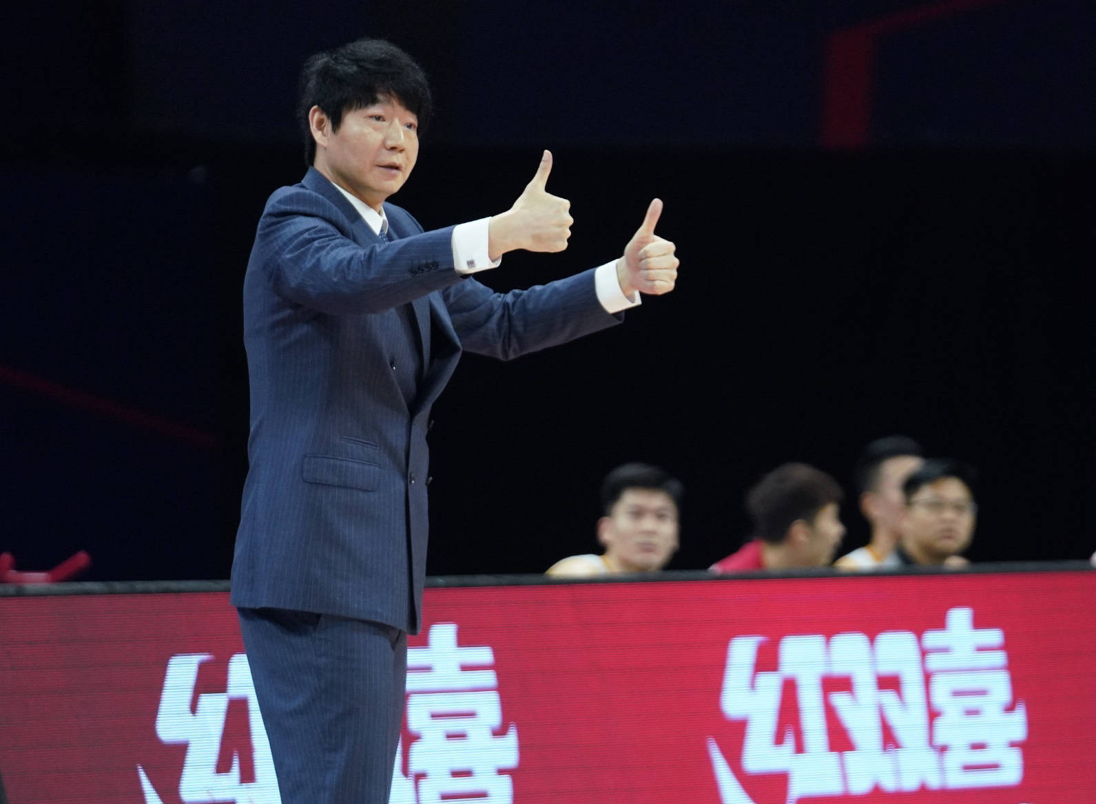 邱彪:感谢新世纪老板的知遇之恩以及新疆广汇的信任_队伍_工作_征程