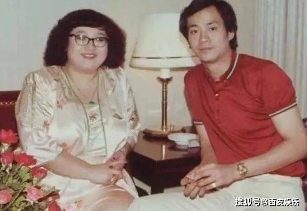 35歲鄭欣宜登封面周刊,戴千萬珠寶很有當年肥姐範 3 295bd59c855b4284bf4bc93f0af85779