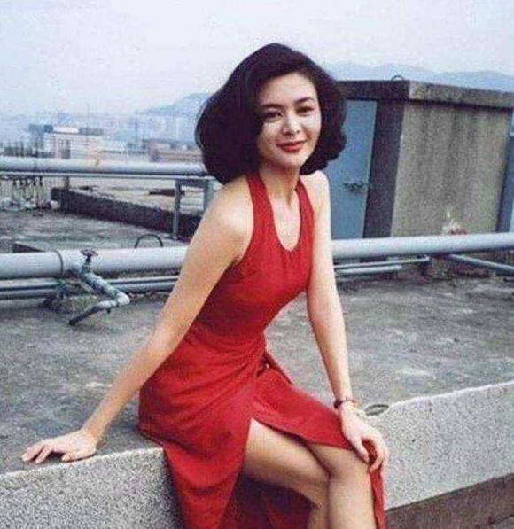 1986年，陈美琪被气流产，关之琳致电其母：你女儿不克不及下蛋