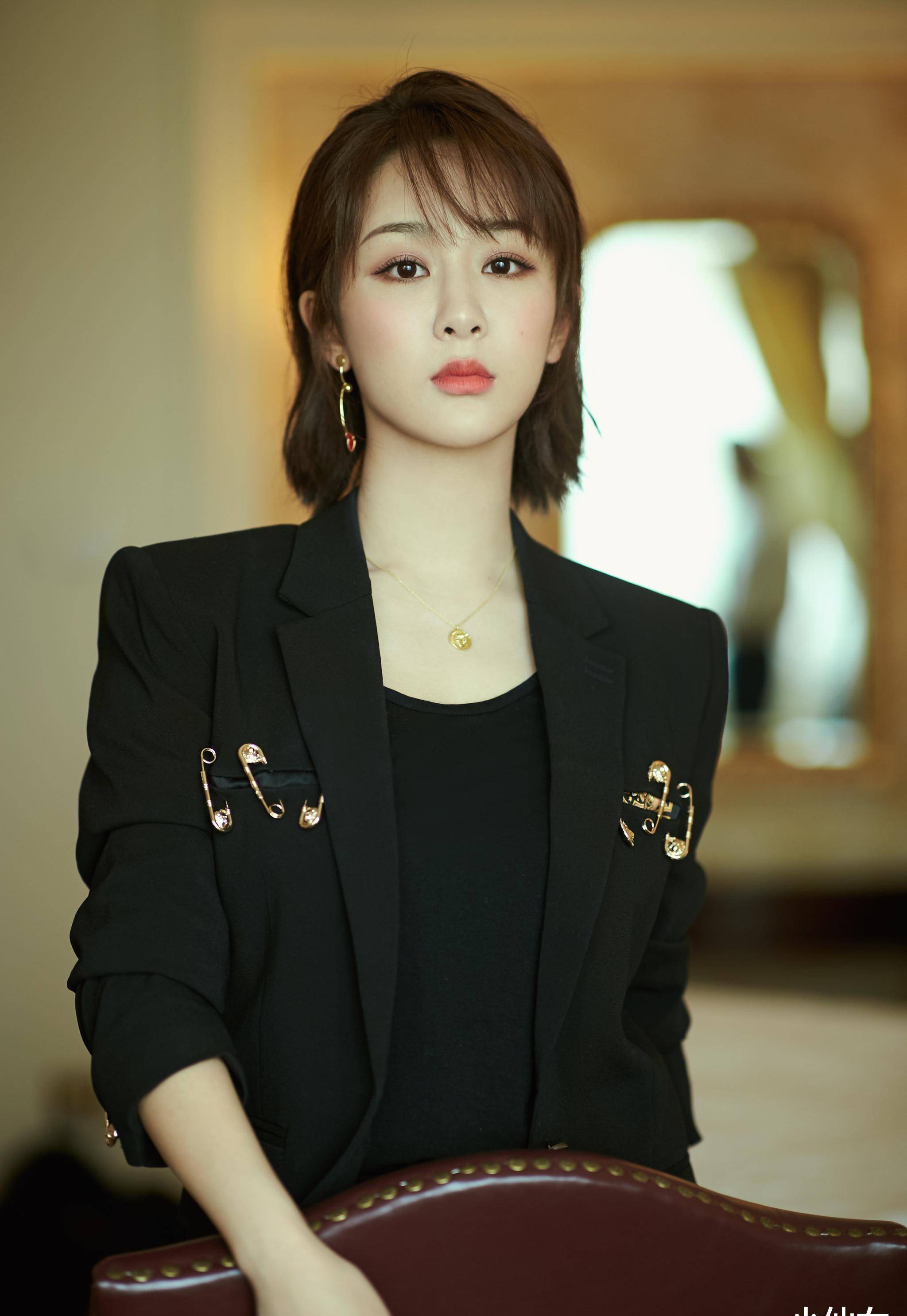 明明气场都不输杨幂,结果成为嘲点?_活动_杨紫_时间