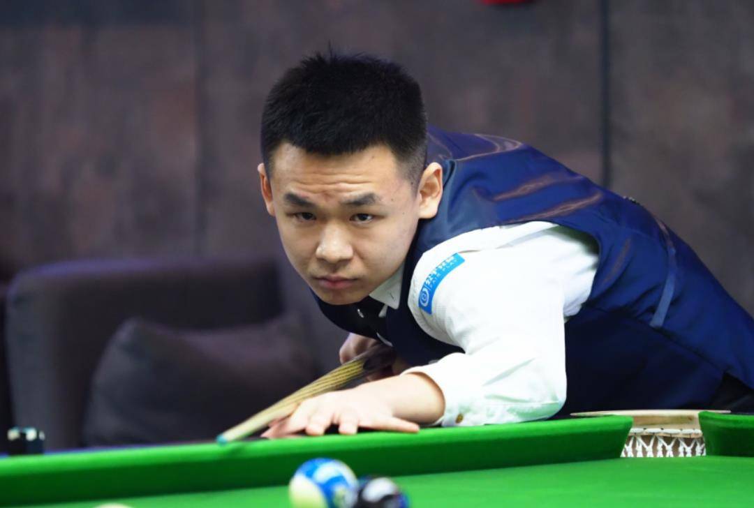 靠天赋打球大杀四方,却总顺风局浪输,他说:该兑现自己的天赋了_冯泽源