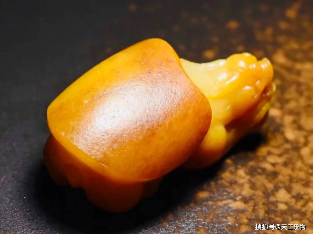 注定不会有完美的籽料！和田玉“龙龟”揭秘“好皮无好肉”难题！_搜狐网
