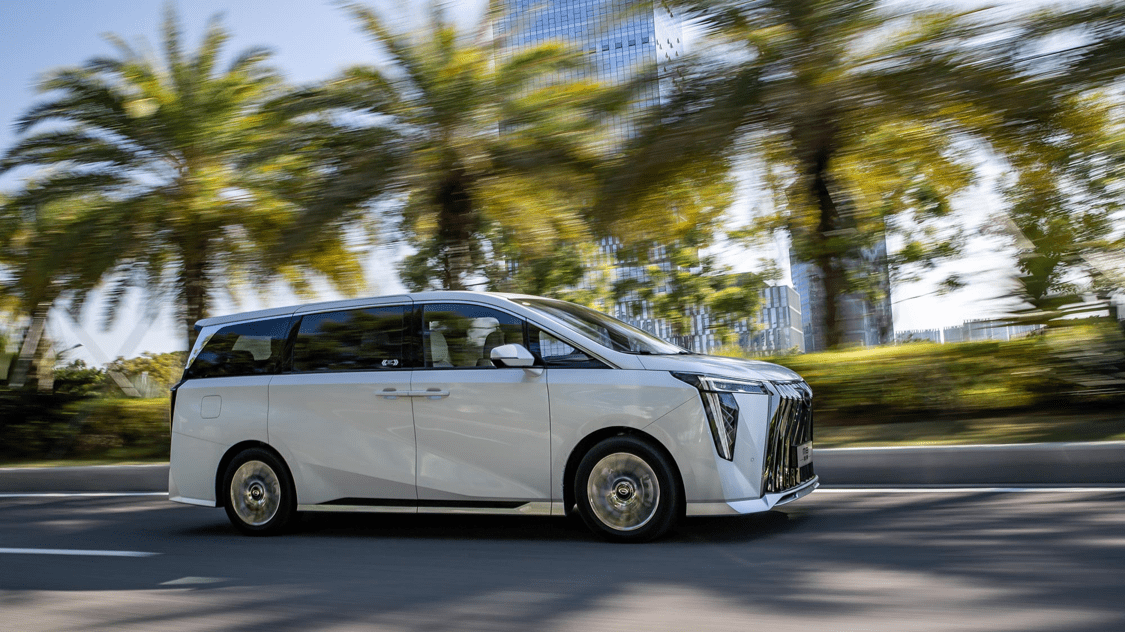 继续引领自主高端mpv前行,传祺m8宗师版26.