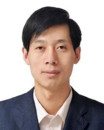 成型中透镜断裂的有限元分析长春理工大学教授薛常喜嘉宾介绍:许剑锋