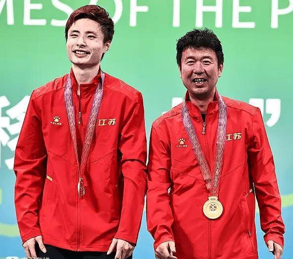 孙俊擅长给石宇奇做心理按摩,自己却压力大得吃不下饭睡不着觉_比赛