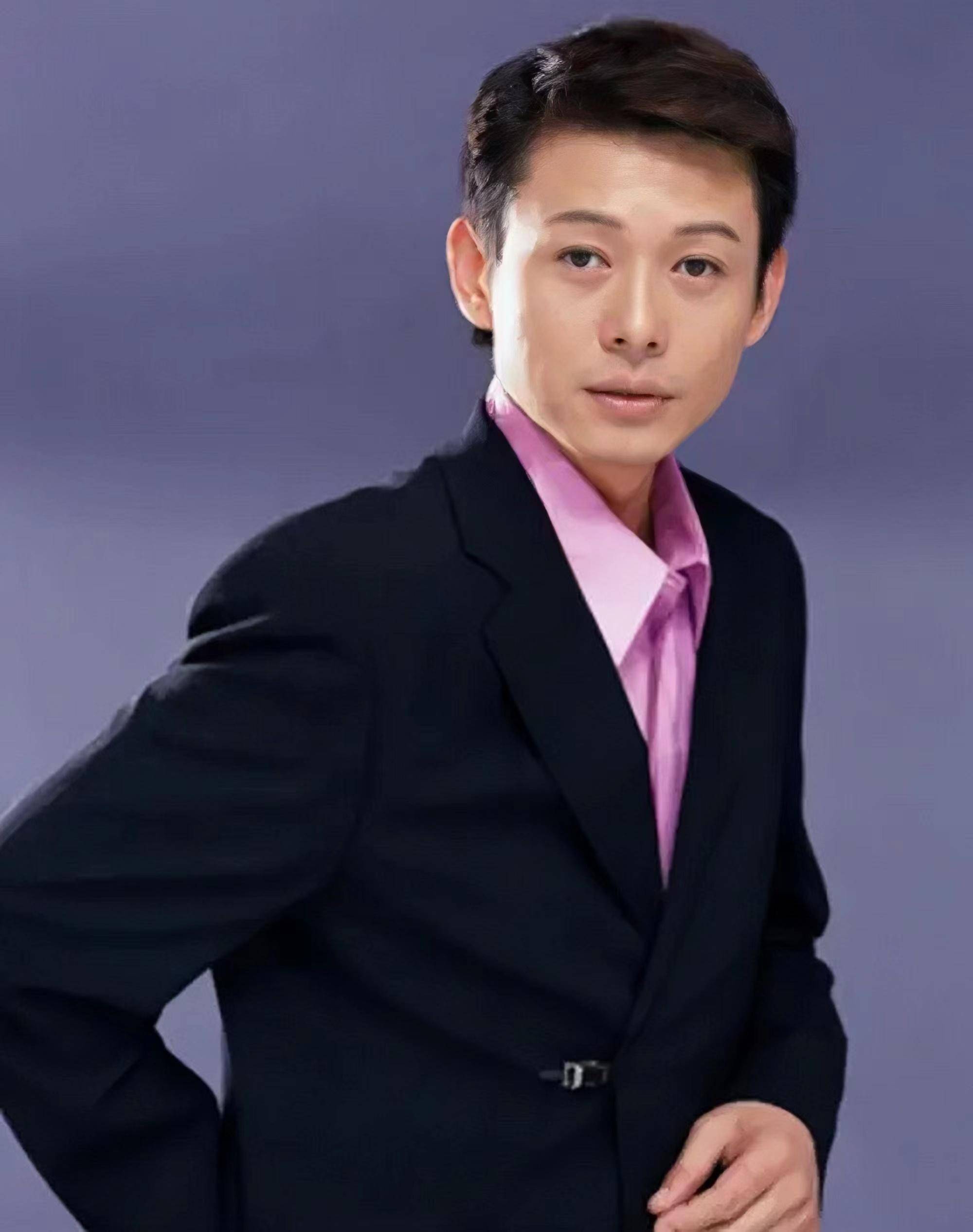 "星二代"程前:从搬运工到知名主持人,离开电视后他去哪了?
