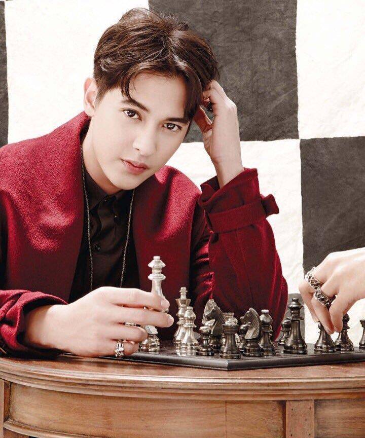 james jirayu携手taew带来《炽爱游戏》,小编追剧已经成熊猫眼了_安利