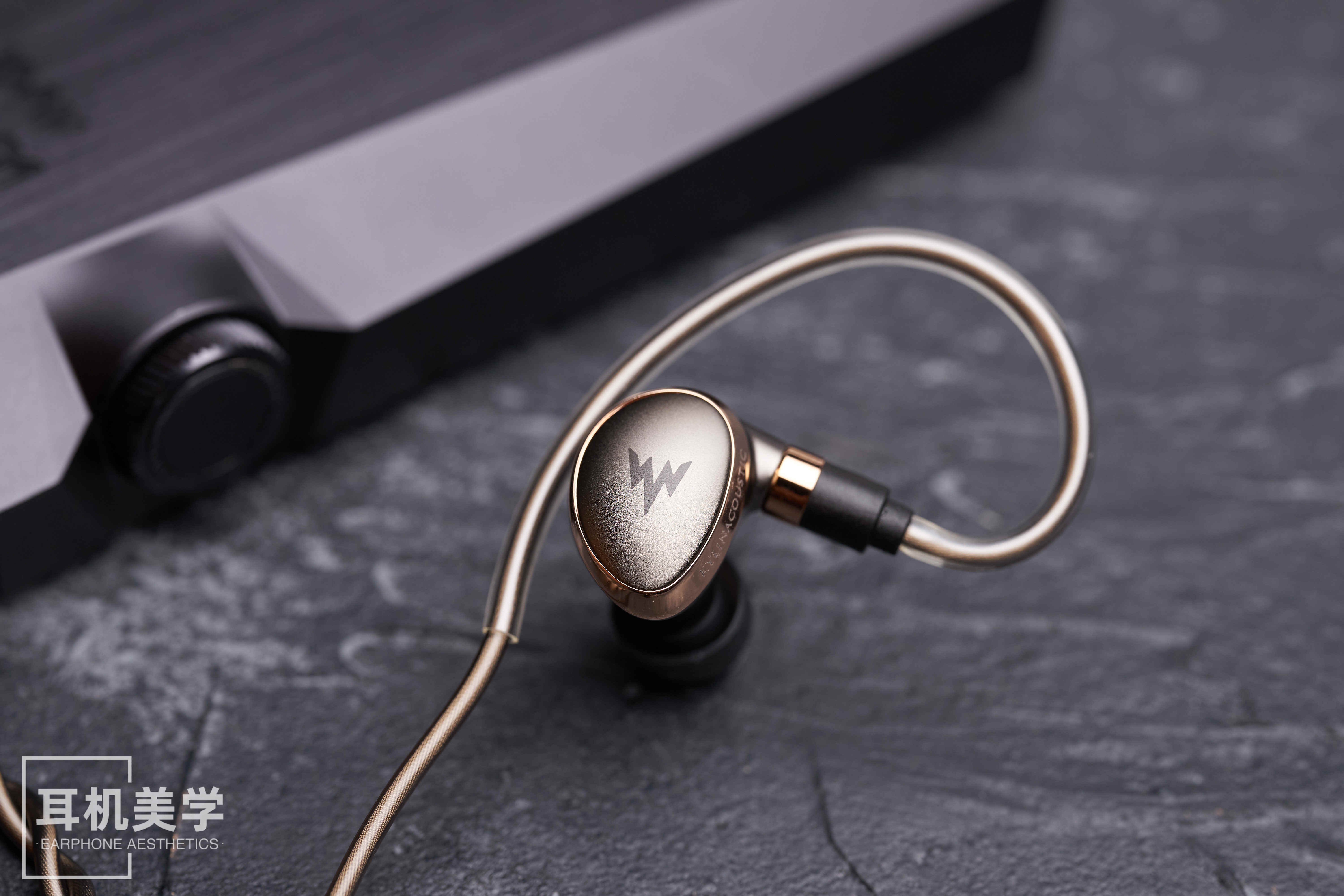 越级品质感 品牌声学取向=威泽周年纪念产品——撸妹评威泽he10耳机