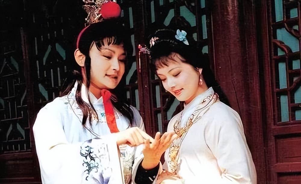 暖香坞雅制灯谜,薛宝钗谜语的谜底是什么?暗喻是什么?贾宝玉渔翁造型的寓意_斗笠_黛玉_李纨