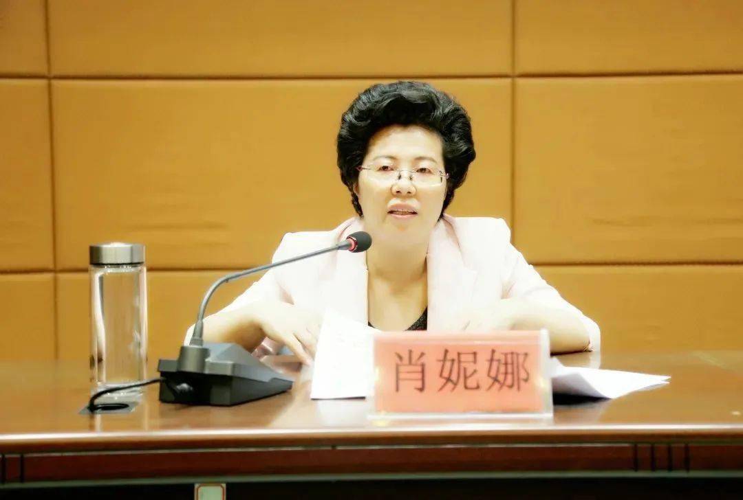 肖妮娜在赣东学院讲授思政课,宣讲党的二十大精神_青年_抚州_复兴