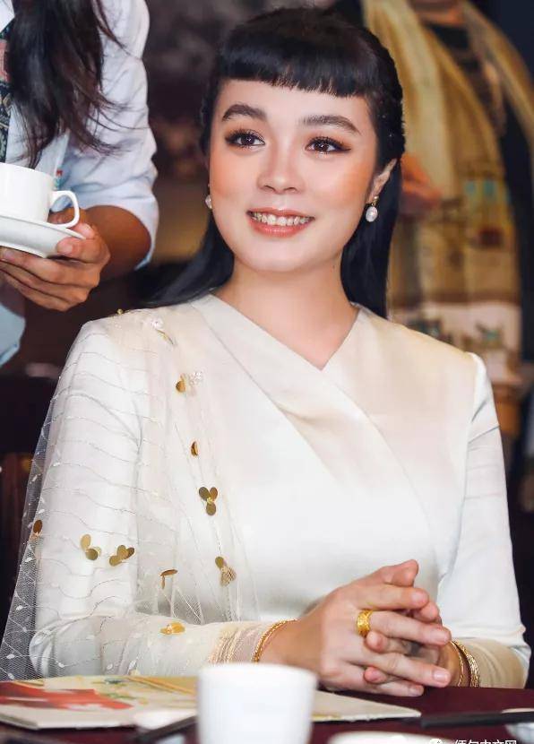 国外将亚洲大奖amf颁给了一位缅甸女星,你觉得她漂亮吗?