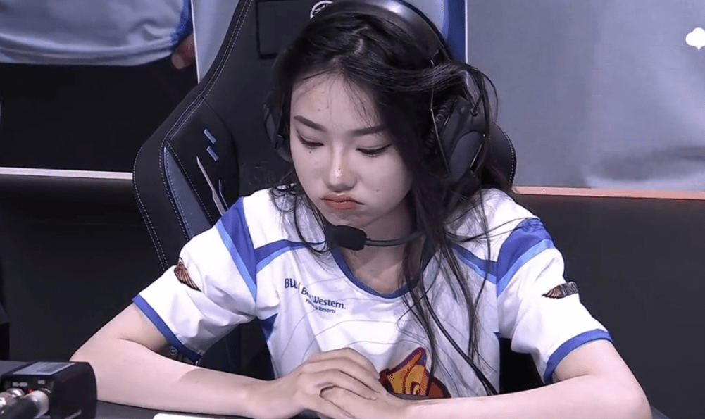 "甜甜珂成短板,微凉带不动",国服女法王遭质疑,韩涵tut稳了_陆左杯