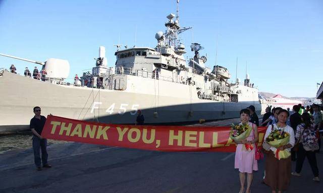 1997年,欧洲国家阿尔巴尼亚发生内乱,100多位中国侨民陷入危机.