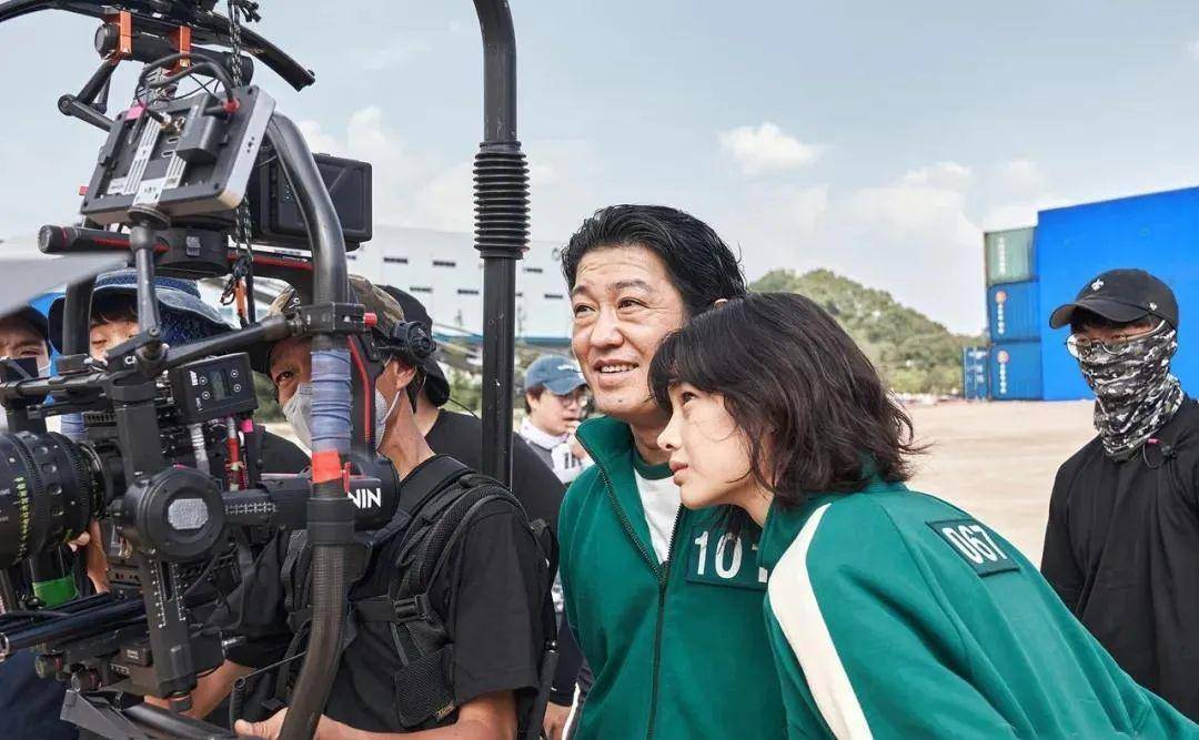 姜晓这个角色的演员发愁当时电视剧的导演黄东赫正为她接到了《鱿鱼