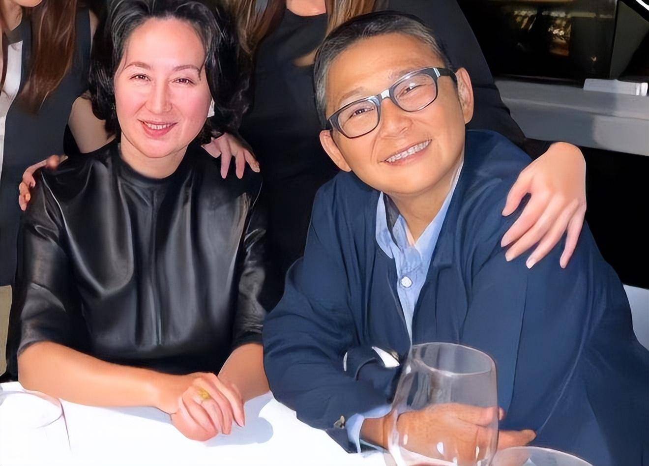 俞琤:香港娱乐圈最有名中性大佬,与多位女星传绯闻,情定何超琼_俞瑛