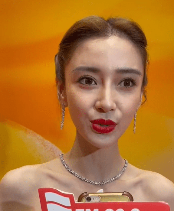 8位女星真實樣貌曝光,高圓圓老態明顯,楊穎痘痘肌_奚美娟_吳越_明星