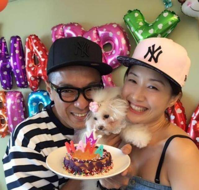 2年前送太太带泳池的豪宅_姜皓文_老婆_厚礼