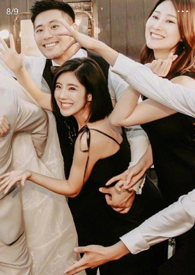 宅男女神赵奕欢公布恋情,对方是徐佳莹前男友,近30万人点赞祝福_伯恩