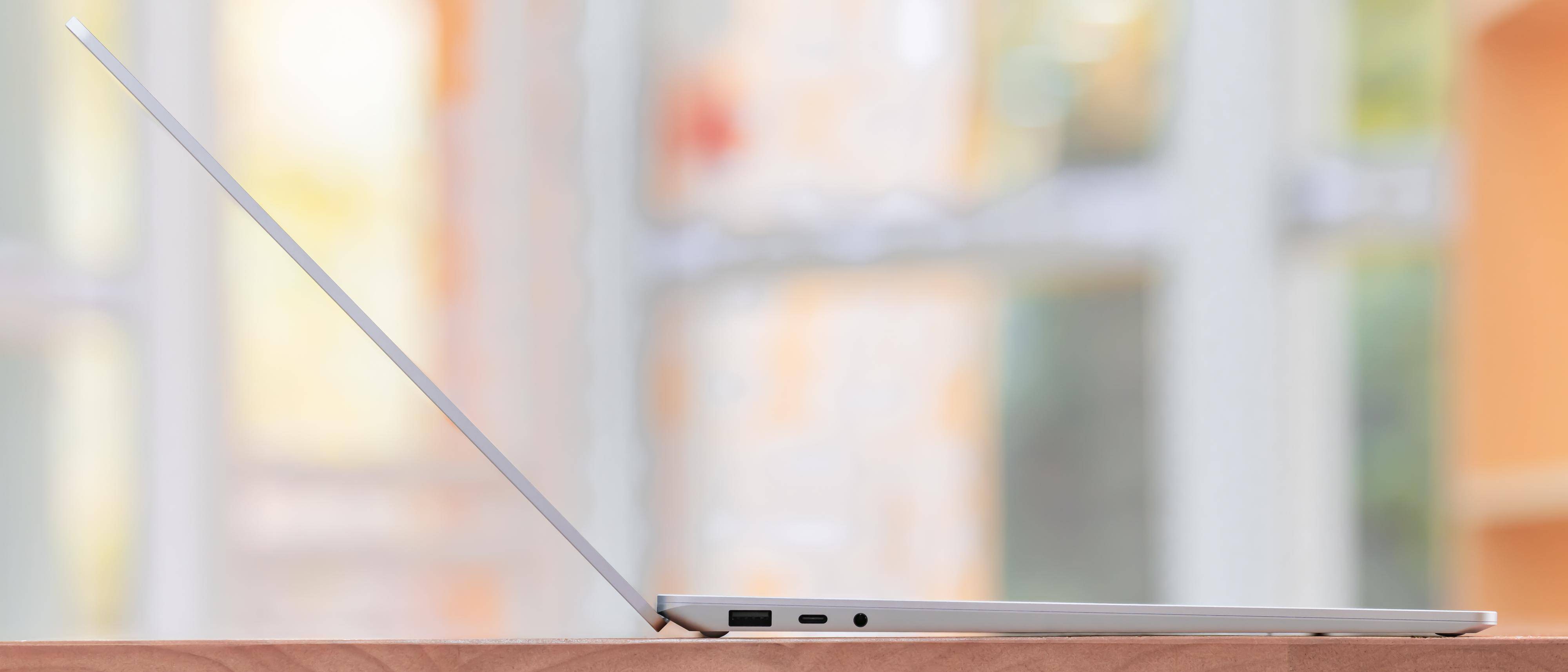 Surface Laptop 5 详测：模具延续经典，配置常规升级，性能表现亮眼