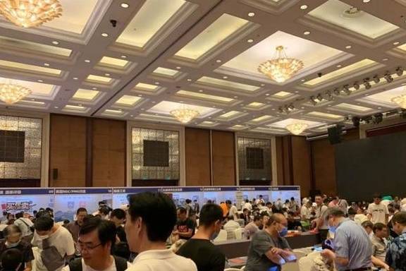 “微拍堂”被指涉嫌诱导性消费收取技术服务费且