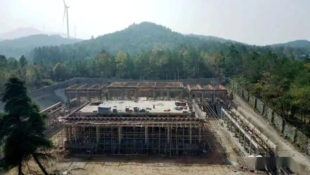 简介许书生枞阳三中退休教师爱好诗歌和散文作品时见于报端或网络相