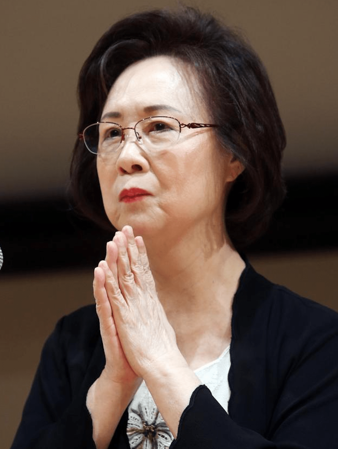 从"言情教母"到"万人嫌",琼瑶到底经历了什么?_母亲_父母_成绩