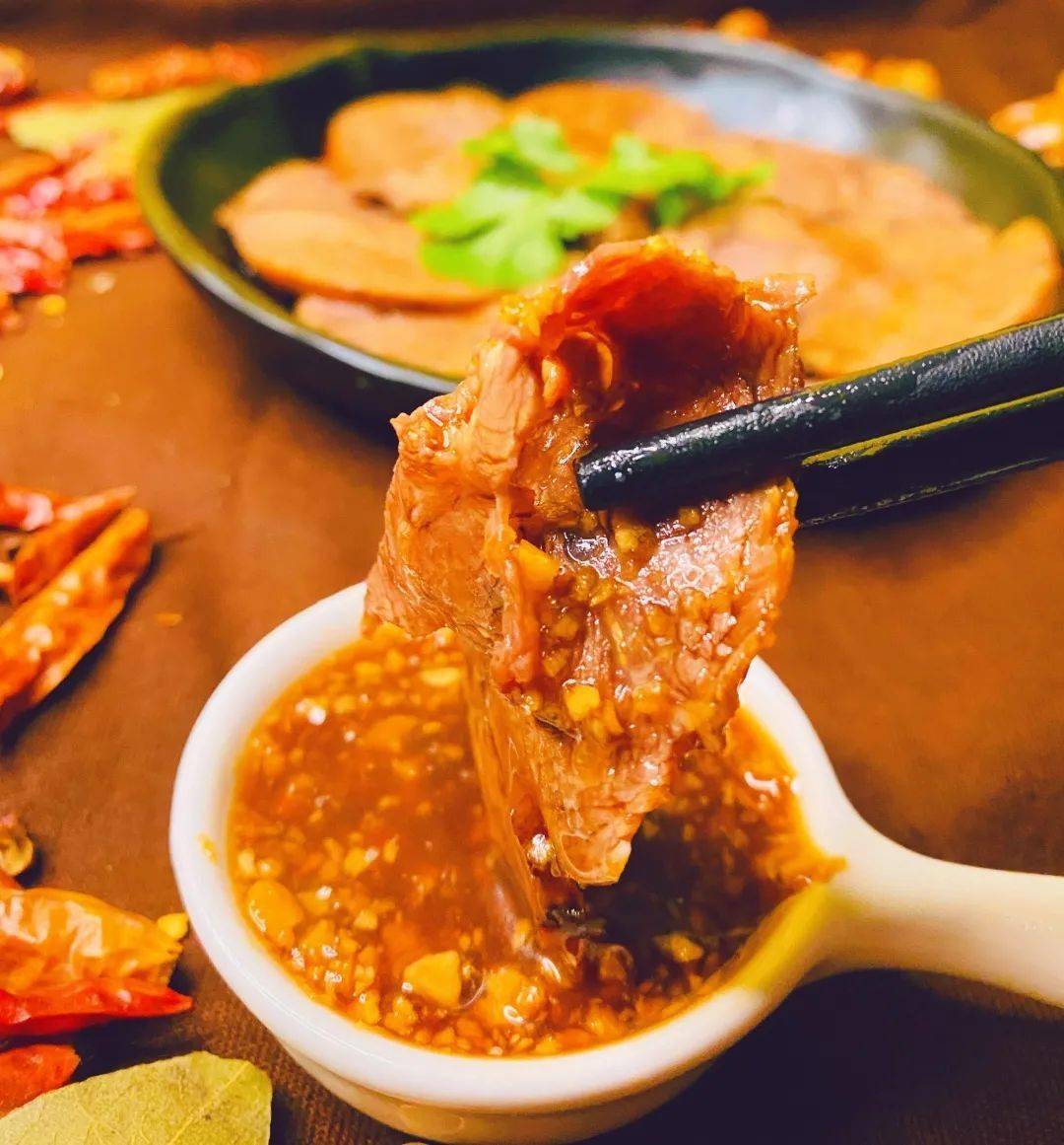 嘬到停不下来的鸭脖鸭头鸭翅鸭舌.