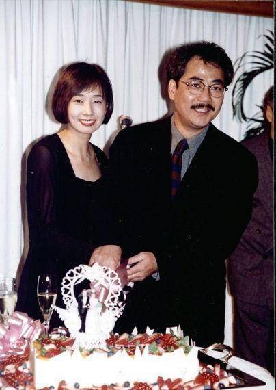 她17岁拒嫁张国荣,3婚嫁大14岁老公被宠24年,59岁还熬成影后_毛舜筠
