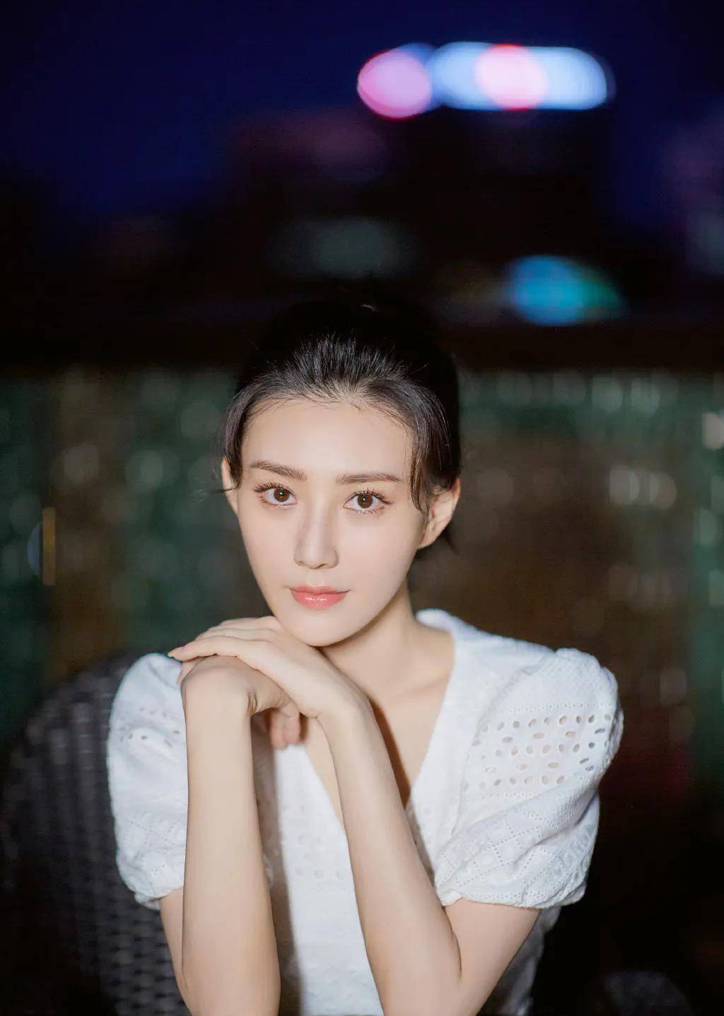 侯梦瑶,颜值与演技兼具的她,为什么就是捧不红?_发展_作品_角色