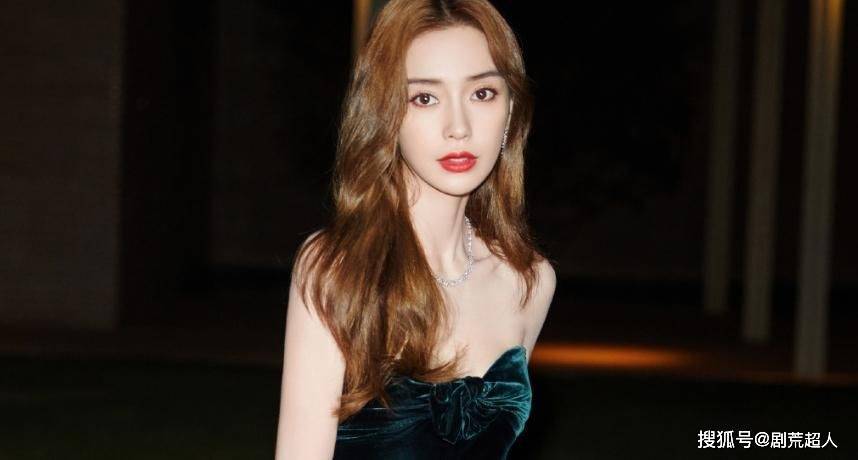 女星angelababy(楊穎)和黃曉明離婚後,生活重心除了兒子小海綿之外就