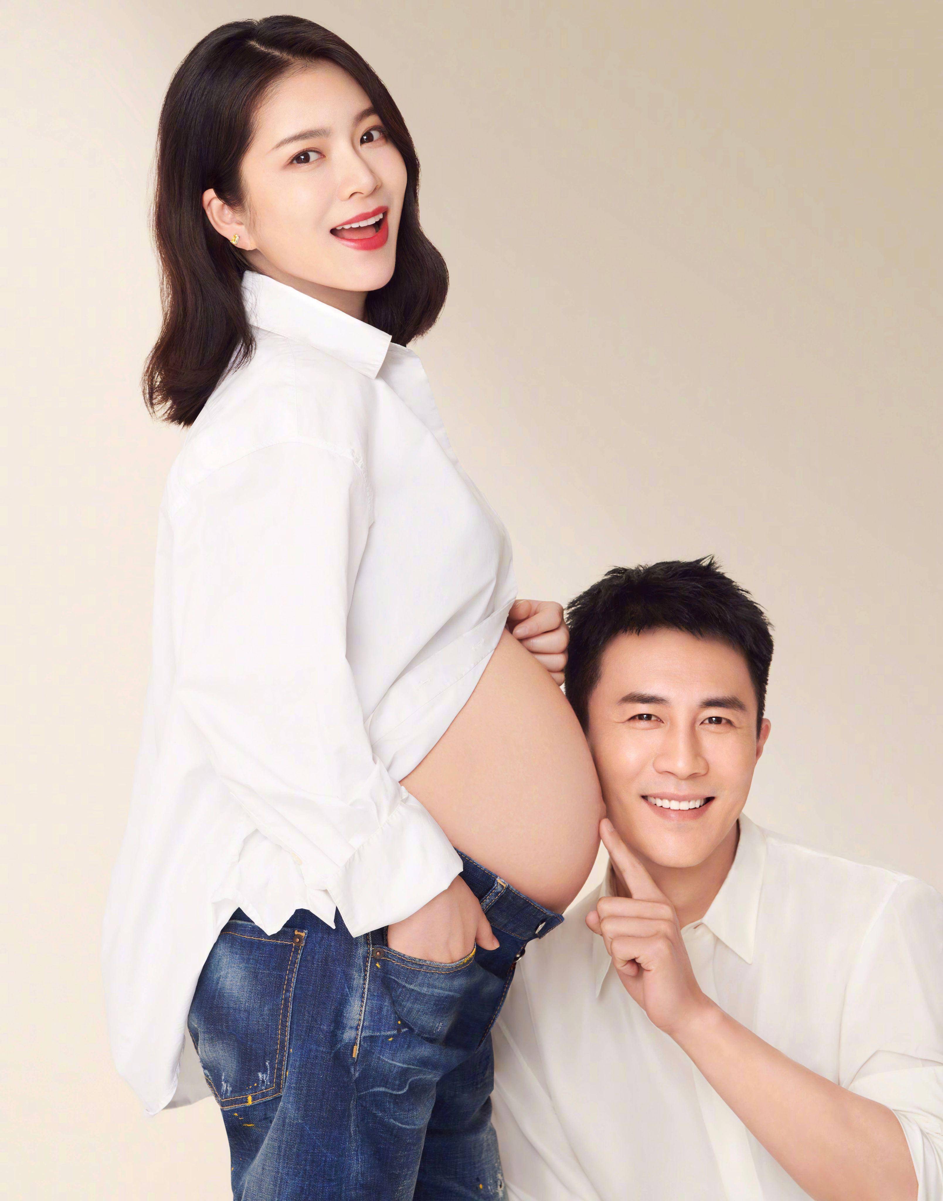 杜淳王灿合体首登《时尚新娘》封面婚纱西装笑容甜蜜好幸福