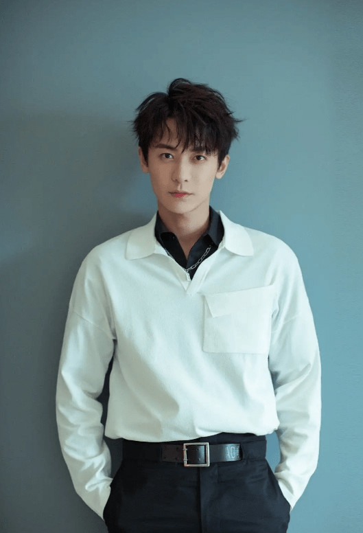 秦牛正威恋爱实锤!