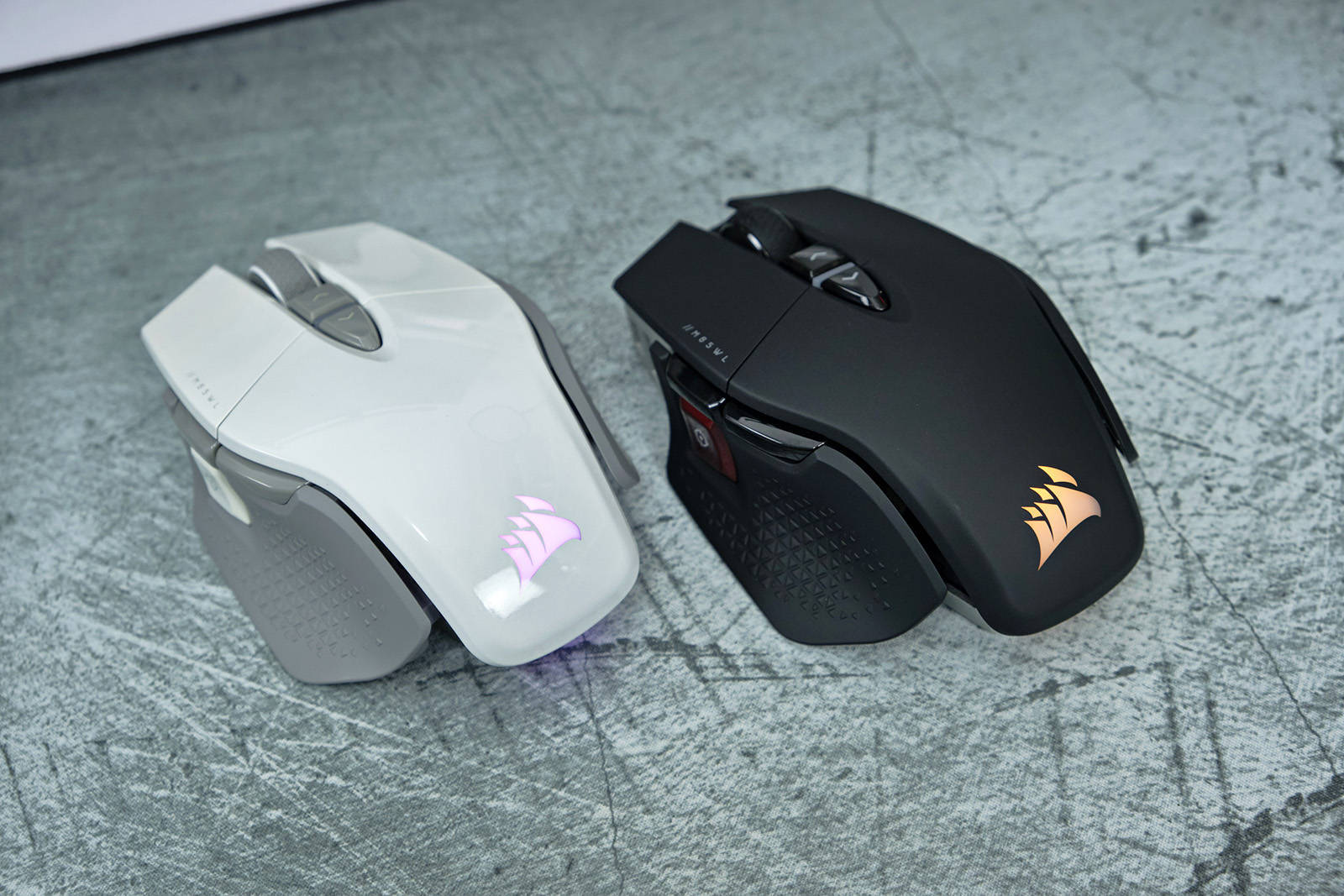 少数派报告,美商海盗船m65 rgb ultra wireless游戏鼠标分享_重量