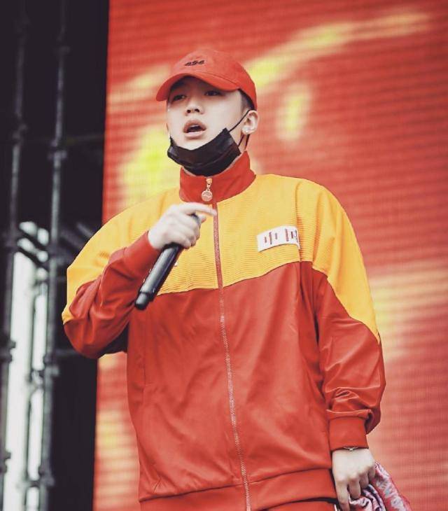 选手辉子发歌讽刺pgone,歌词直指夜宿门,被疑蹭热度_说唱_网友_diss