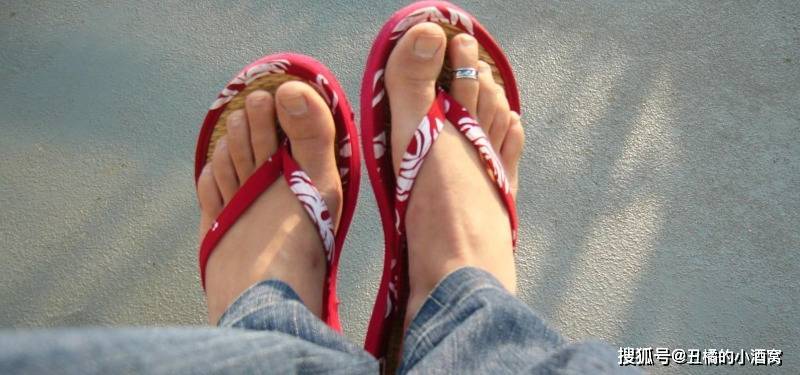 埃及脚的女人的命怎么样?_事业_财运_贵人