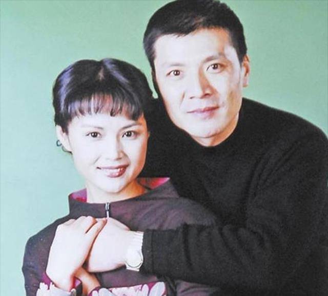 "苏沫儿"茹萍:与大18岁的前夫分手后,33岁改嫁重组家庭_刘之冰_婚姻