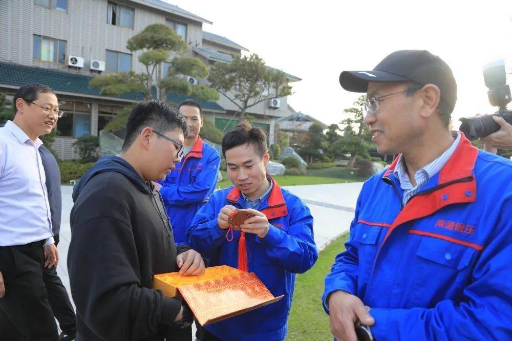 如皋市龍游湖外國語學校初中部舉行2022金秋遊學活動_電影_的力量