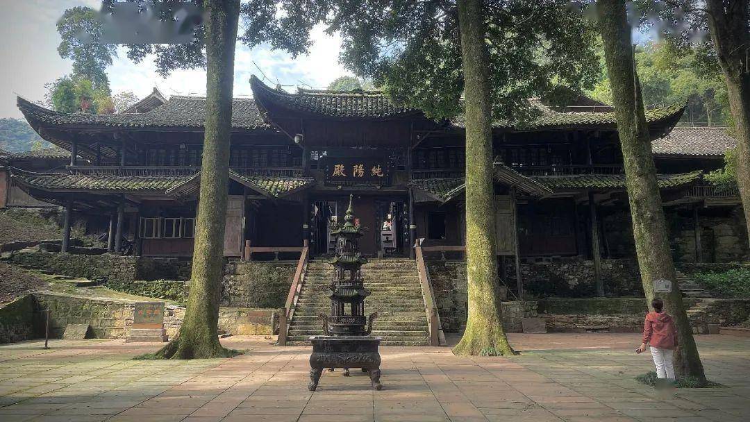 徒步峨眉山,又一条新路线被挖出来了_纯阳殿_门票_小朱