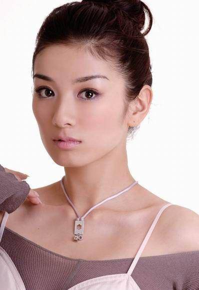 黄奕因电影票房大卖感慨发文,黄毅清意外支持_女儿_前妻_因为