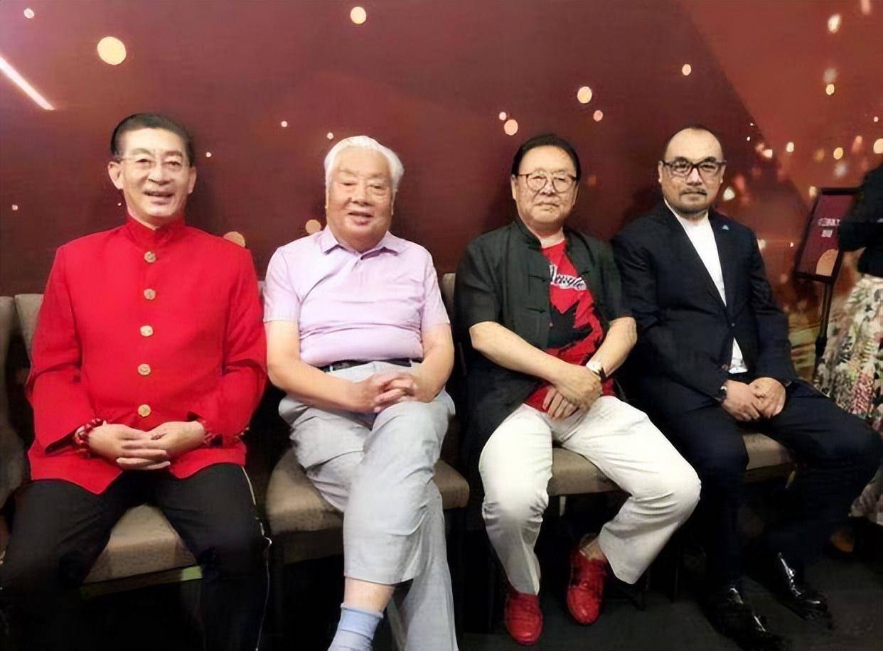 83岁如来佛朱龙广罕见现身,气色红润精神好,一颦一笑仍有佛爷相_网友