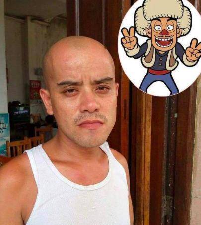 52岁光头强卖掉豪车换摩托,人生大起大落风光不再,老婆也跑了_冯加六