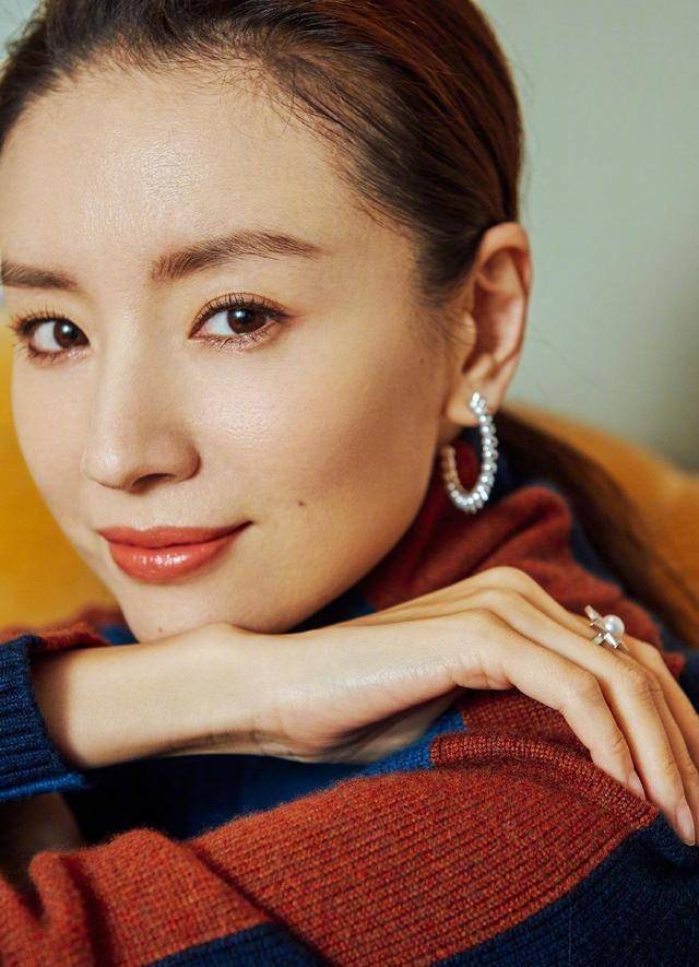 41岁董洁素颜似路人?