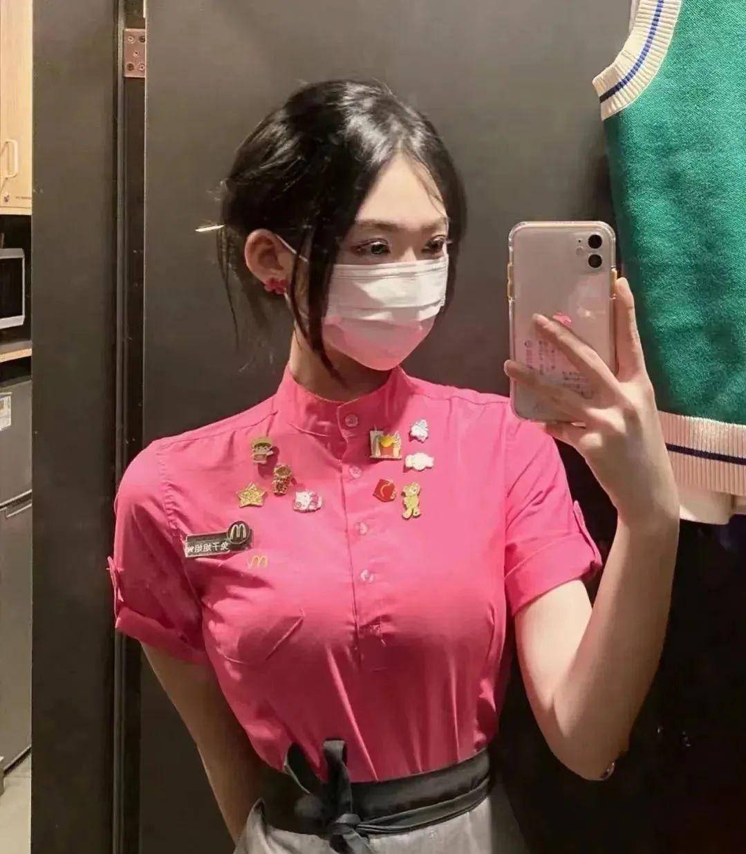 而麦当劳搜出来出来是清一色的小姐姐