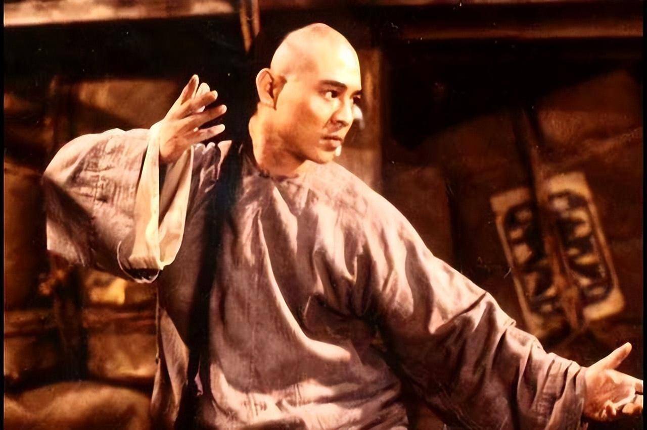 二婚迎娶小娇妻反被绿,和李连杰成龙结仇,刘家良到底做了什么_功夫