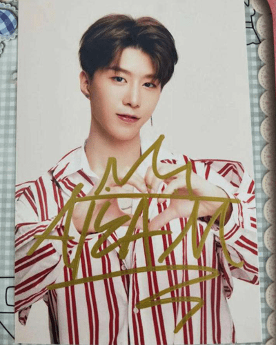 范丞丞的签名,宋威龙的签名,蔡徐坤的签名,看到千玺:太敷衍了吧!