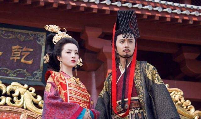 屡次被人点评有"帝王之相",周武帝宇文邕为什么不杀掉杨坚_杨氏_父子