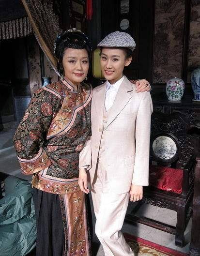 "老戏骨"廖学秋:丈夫不忠诚,还被乐嘉"突吻",今66岁孤身一人_生活