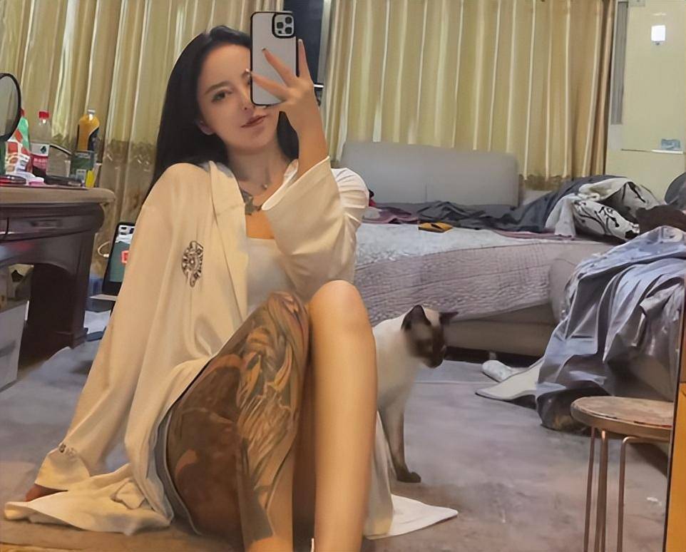 即便是他的师傅刘一手,在最近几年,特别是从ks回到"二丫"之后,热度