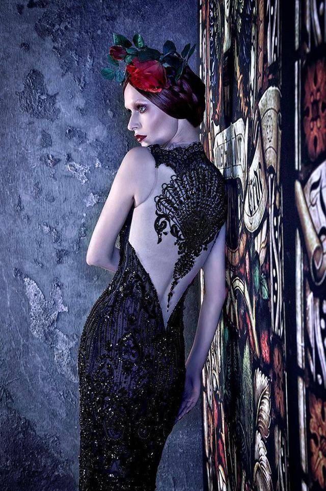 迪拜贵族高定michaelcinco:奢华浓郁红礼服,暗夜玫瑰童话_裙摆_气息