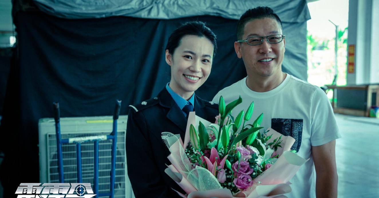 《雷霆令》配角有来头,认出了周海媚前夫,差点没发
